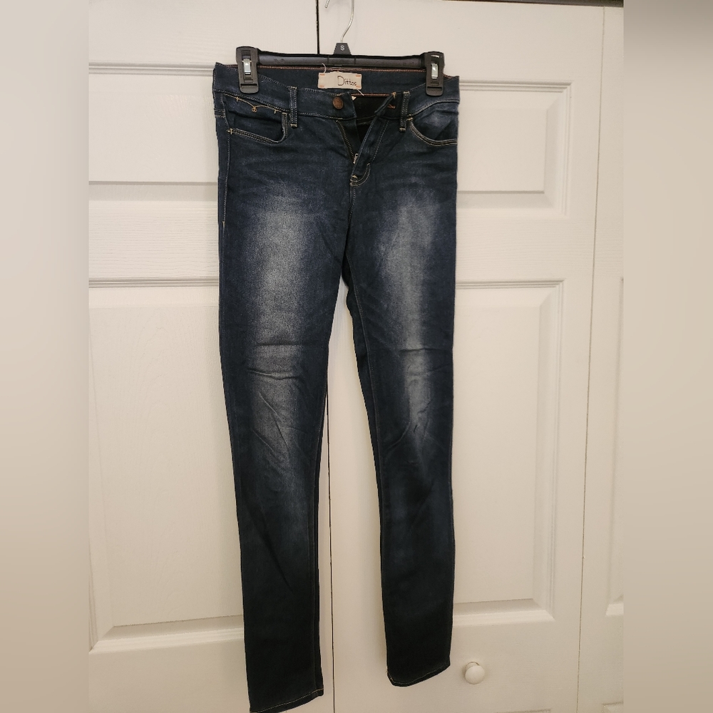 Super Skinny Mid Rise Jeans